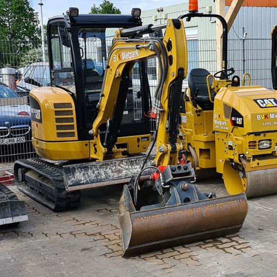 CAT 302.7